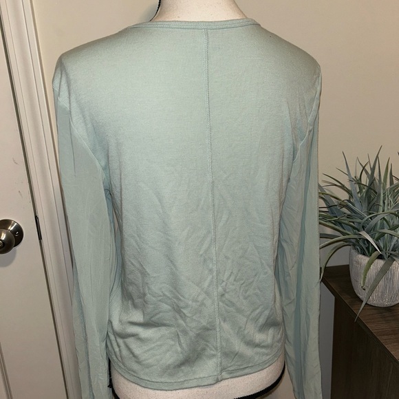 Ultralite light blue mesh long sleeve exercise top - Picture 3 of 4